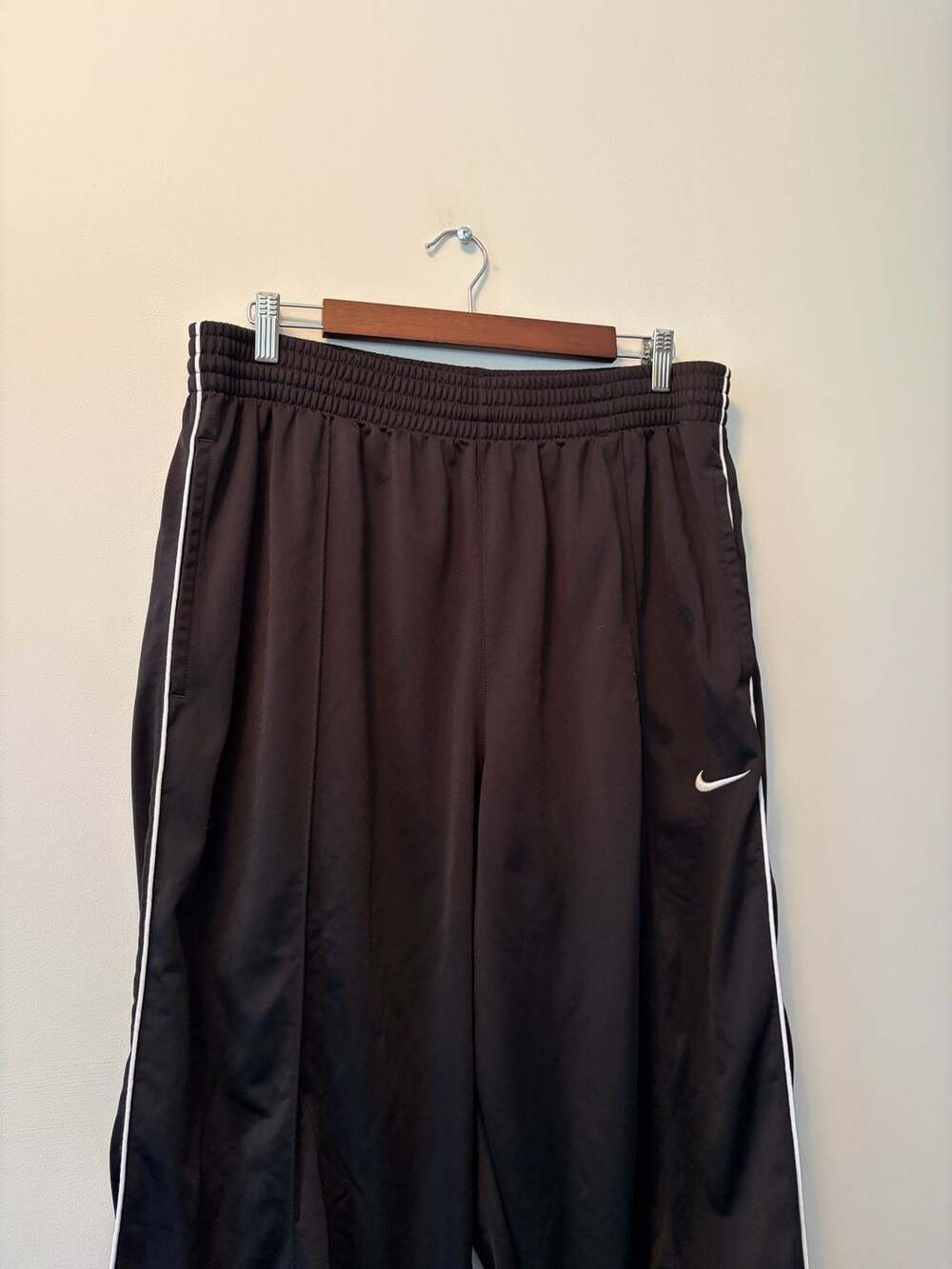 Nike Black Track Pants with White Side Stripe and Ankle Zips Size Large - Picture 2 of 5